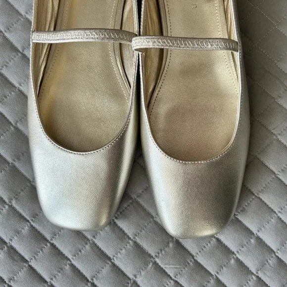 Brand New! Marc Fisher “Urella” Gold Mary Jane Flats - Picture 3 of 9